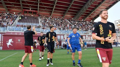 Toro, si riparte: bagno di folla al Filadelfia