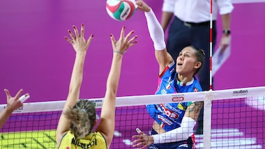 Chieri riporta in Italia Stephanie Enright