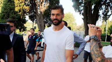 Napoli, ecco Llorente: visite mediche a Villa Stuart