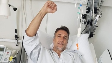 Batistuta operato per una protesi alla caviglia: "Prima tappa superata"