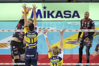 Supercoppa Italiana, Modena vola in finale