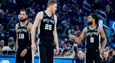 Nba, Lakers al comando. LeBron James show, Belinelli ko