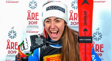 Paura per Sofia Goggia, illesa dopo un incidente in auto