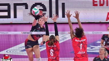 A1 Femminile, Busto corsara al Pala Barton di Perugia
