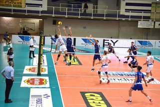 A2 Maschile, Ortona si ferma, Brescia la incalza