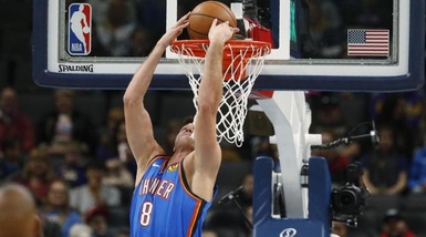 Nba, successi per Belinelli e Gallinari. Lakers e Bucks non si fermano