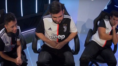 eFootball.PRO: la Juve vince sullo Schalke04!