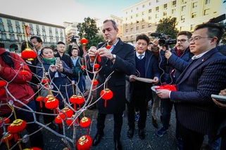 De Magistris: "Coronavirus, Cina in difficoltà. Napoli non gira le spalle"