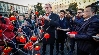 De Magistris: "Coronavirus, Cina in difficoltà. Napoli non gira le spalle"