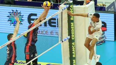 Superlega, Lube e Perugia corrono, Modena sbanca Trento