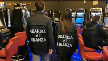 Slot machine taroccate per ridurre le vincite: migliaia i truffati