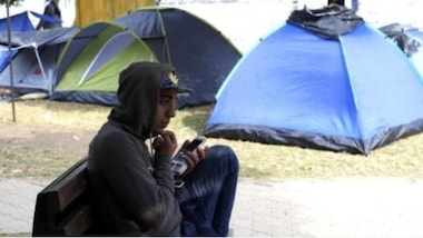 Migranti, barriera di 3 metri a un valico di confine tra Croazia e Bosnia