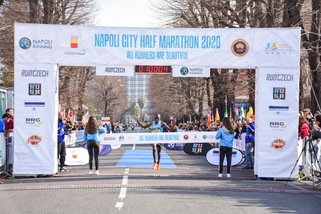Napoli City Half Marathon, primato femminile e percorso spettacolare