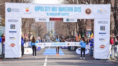 Napoli City Half Marathon, primato femminile e percorso spettacolare
