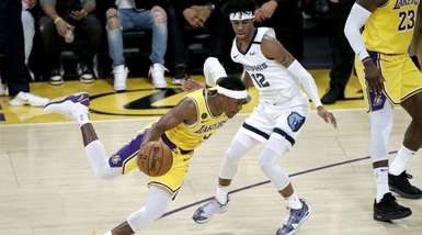 Nba, Lakers ko a Memphis. Vincono gli Spurs di Belinelli e i Rockets