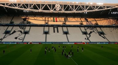 Juve-Lione, Champions a porte chiuse
