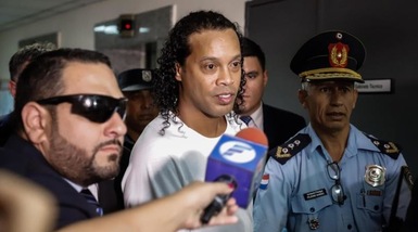 Ronaldinho ancora in carcere in Paraguay: respinta istanza della difesa