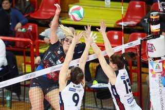 Veronica Angeloni ancora un anno a Perugia