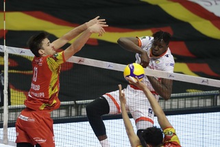 Vernon Evans da Ravenna a Perugia