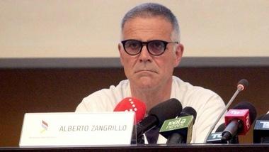 Zangrillo ribadisce: "Il Coronavirus è clinicamente inesistente"