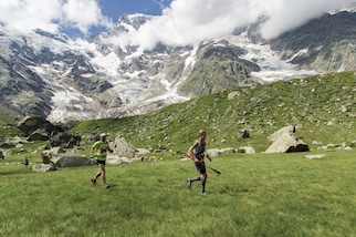 Corsa in montagna durante le vacanze. Come e cosa fare