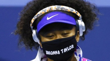 Us Open, la Osaka indossa la mascherina dedicata a Breonna Taylor