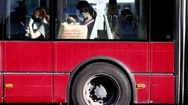 Covid-19, le regole anti contagio del Mit per i mezzi di trasporto pubblici