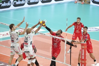 Supercoppa: Trento in volata su Civitanova