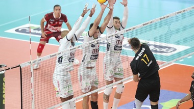 Superlega, Verona colpo a Trento, Ravenna strappa due set alla Lube