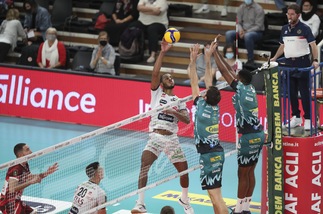 Superlega, Perugia passa a Trento, la Lube travolge Padova