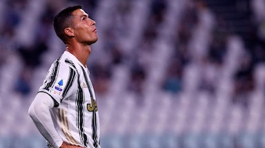 Juventus, Ronaldo: serve un tampone negativo per sfidare Messi. O no?