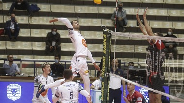 Siena vince in casa la sfida con Lagonegro