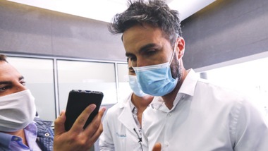 Maradona, l’audio dei soccorsi: “C’è un uomo di 60 anni che sta male”