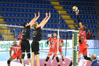 Civitanova si distrae un set ma vince 3-1