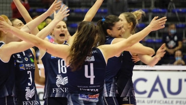 A1 Femminile, Chieri si traveste da grande contro Trento