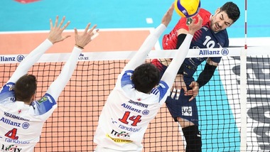 Monza batte Milano in cinque set