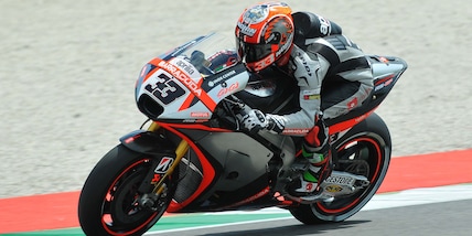 Melandri consiglia Valentino Rossi: "Sei troppo vecchio per la MotoGp"