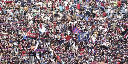Razzismo, il Cagliari espelle a vita 3 tifosi dallo stadio