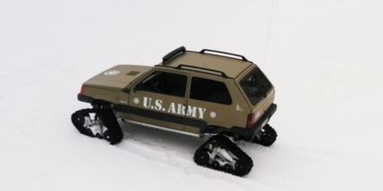 Fiat Panda 4x4 con i cingoli: piccola e sfrontata