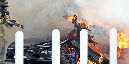McLaren 765LT distrutta in un incendio: aveva percorso solo 160 km