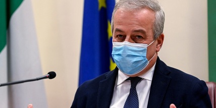 Covid, Locatelli avvisa: "Terza dose vaccino? È ragionevole"