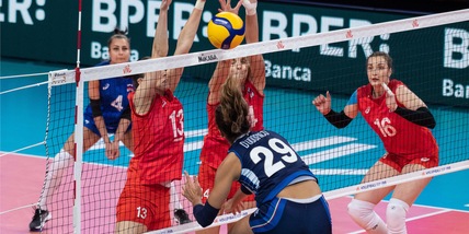 VNL: l'Italia si smarrisce nei finali di set
