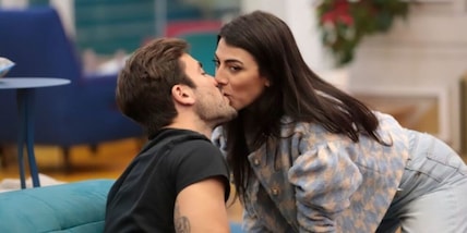 Giulia Salemi gongola: pace fatta con i genitori di Pretelli