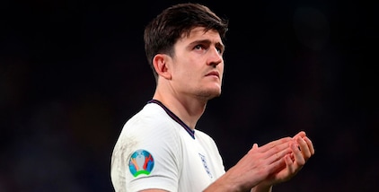 The Sun: "Maguire e il padre calpestato negli scontri di Wembley"