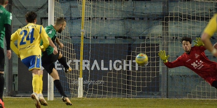 Fermana, scambio Iotti-Moschin con la Pro Vercelli