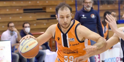 Oleggio, Fabio Giampieri è un nuovo Squalo