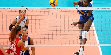 Europei: l'Italia cede un set ma vince l'ottavo col Belgio