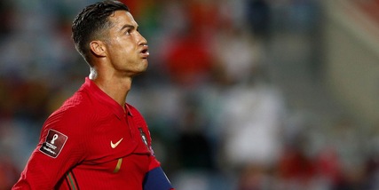 "La regina ha ordinato 80 maglie di Ronaldo e una autografata"
