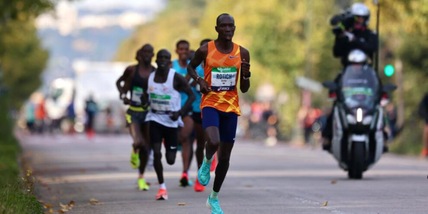 Maratona di Parigi, Rotich si impone e sbriciola il precedente record