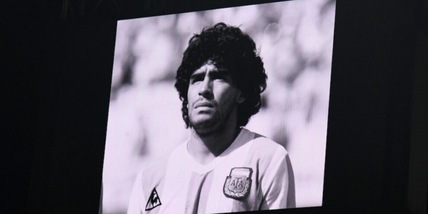 Maradona omaggiato in Molise: una statua per il suo compleanno